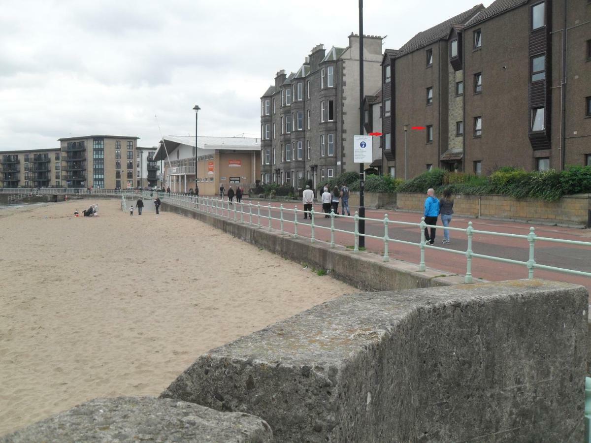 Edinburgh Beach View Apartment Bagian luar foto